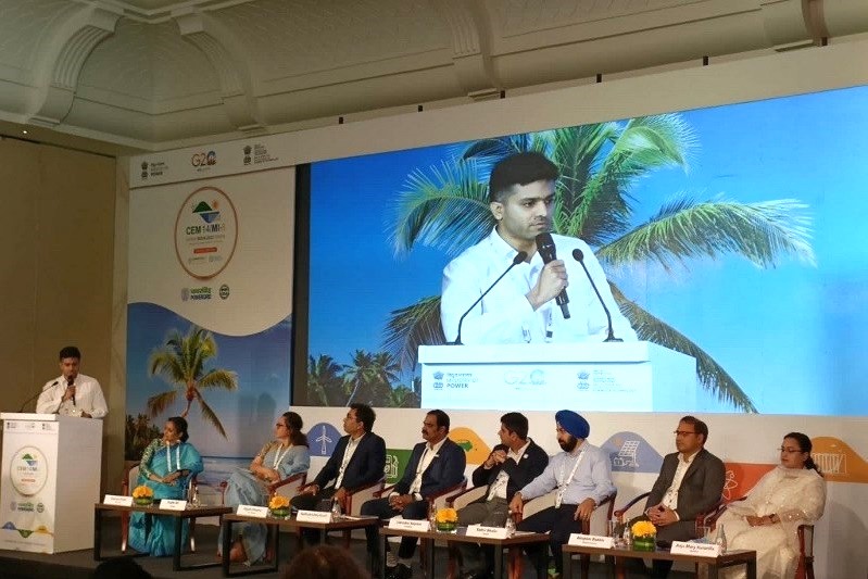 .<a href="/NITIAayog/">NITI Aayog</a>'s e-FAST will deploy 7,750 electric freight vehicles by 2030. This is India’s first electric freight platform. NITI Aayog &amp; 11 other partners including us will share their expertise on decarbonising road transport. 

Find out more: efastindia.org.