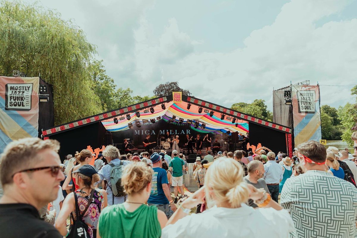 Mica_Millar's tweet photo. Had a fantastic time performing @mostly_jazz a couple of weeks ago! Thanks for having me ❤️

#mostlyjazz #soul #funk #birmingham #festival #micamillar #heavenknows #sennheiser #md435 https://t.co/iHE7giEcTB