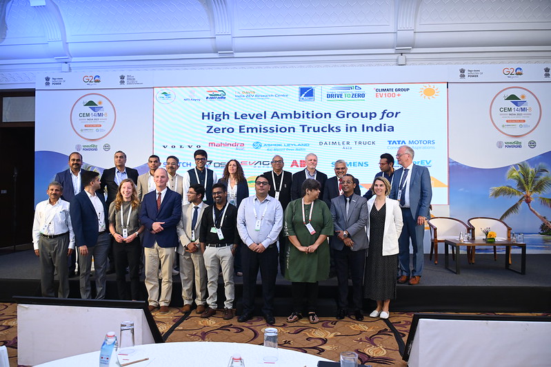 ClimateGroup's tweet photo. Launch of High-Level Ambition Group (HLAG) for #ZeroEmission Trucks (ZETs), a partnership of Climate Group, UC Davis &amp; @CALSTART. The HLAG coalition will drive an unparalleled network, bringing together top Indian commercial vehicle &amp; component manufacturers among others on ZETs. https://t.co/nnZna16fdd