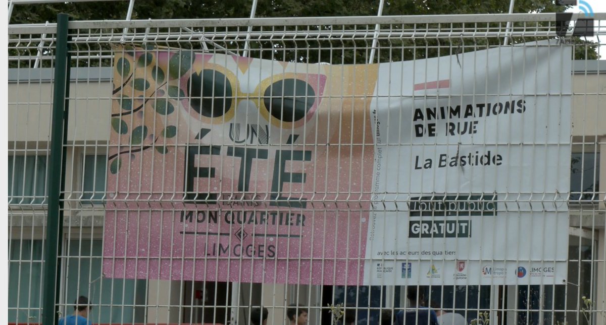 7ALimoges's tweet photo. Une animation de rue à La Bastide @VilleLimoges87 #Limoges #LaBastide Cliquez sur le lien pour la vidéo : https://t.co/tHnCdkKHkE https://t.co/6siofgu5Fx