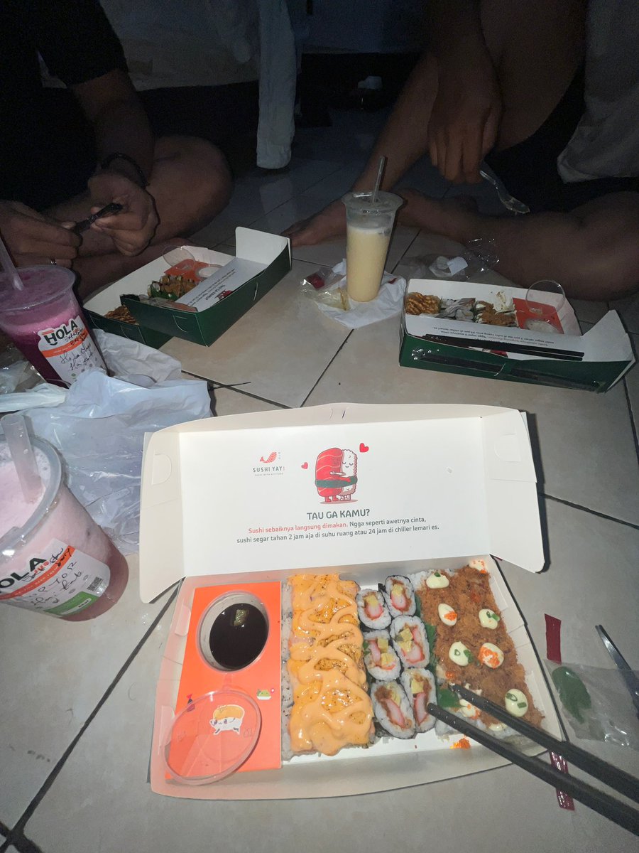 aliarsa48's tweet photo. @hottestmilx @yamingurl @FOODFESS2 Sushi yay walaupun promo gojek jadi 40k worth it kok, tergantung tempat juga kali https://t.co/MkiscOQhIu