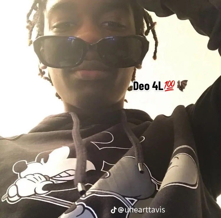 Plaridz's tweet photo. Deadass the collab we need right now 😭😭 @raycondones https://t.co/a1vxiUmdfC