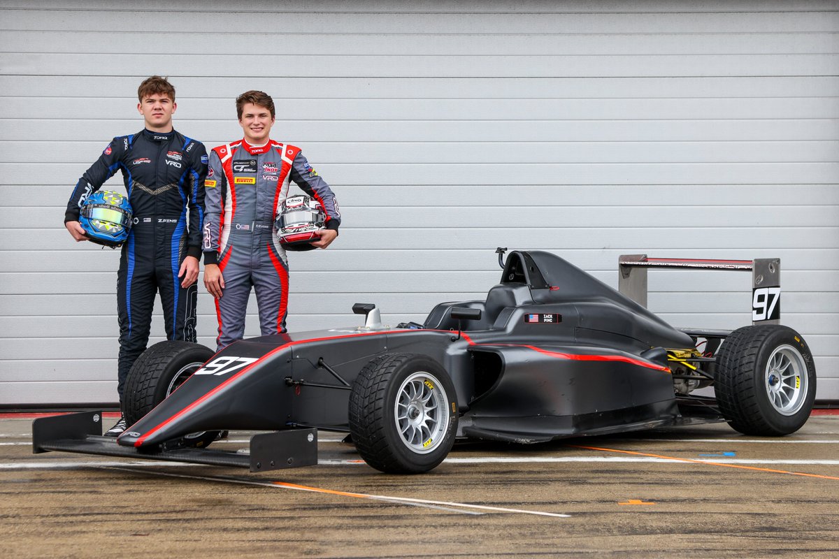📰 DRIVER/TEAM ANNOUNCEMENT

<a href="/VelocityRD/">VRD</a> joins GB4 Championship with <a href="/Zack_Ping97/">Zack Ping</a> and <a href="/ErikEvansRacing/">Erik Evans</a> 

Full story: gb-4.net/news/2023/jul/… 

📸 <a href="/JakobEbrey/">JEP</a>