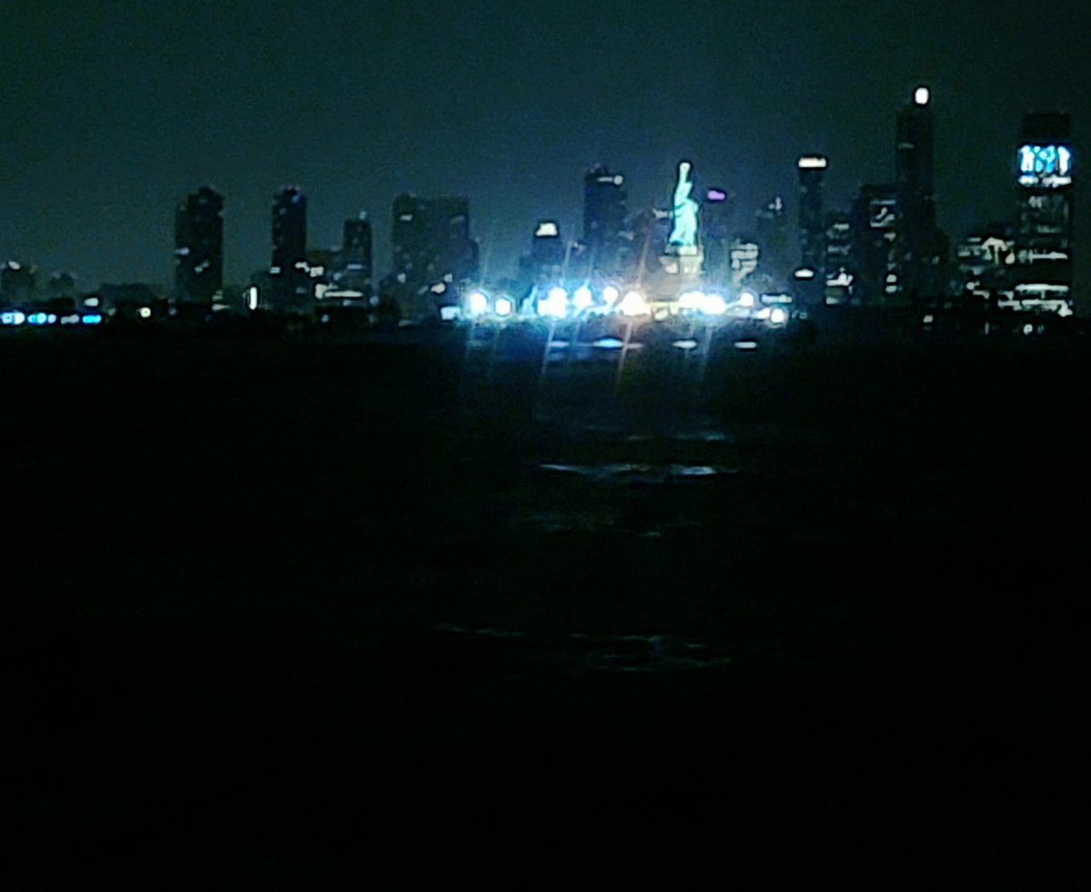 FollowThePath09's tweet photo. Sights on the way home. Michiganized creations, and execution helps provide a perfect soundtrack for bringing out moments in the daily life. Especially being out on the water, that picture was taking while listening to the song Letters. #Michiganized https://t.co/h2ix5SYJyp