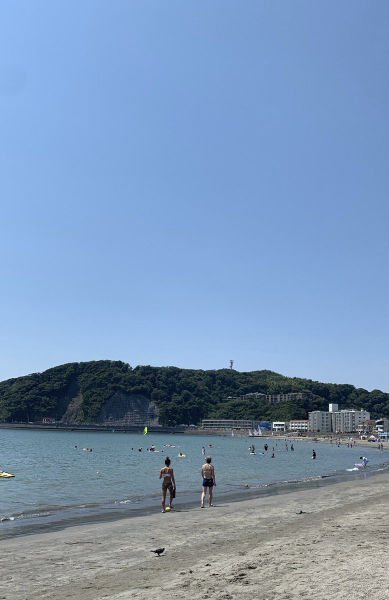 _________innout's tweet photo. 今年初逗子。
この時はまだ、帰宅後に日焼けが痛すぎて半泣きでシャワーを浴びることを知らず、カメラに向かってちょけていた。 https://t.co/xbtat1ifn9