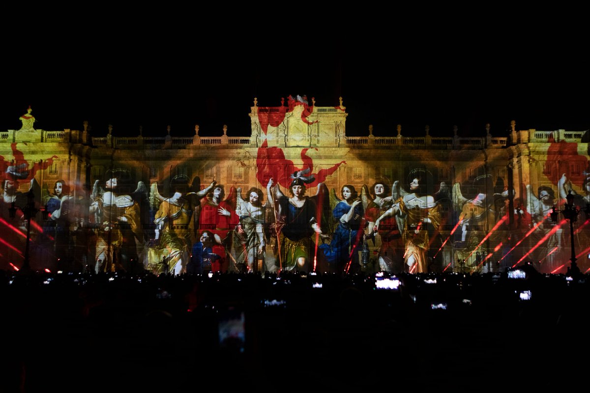 PatrimNacional's tweet photo. 💡 La fachada del #PalacioReal de #Madrid se vistió de luces, sonidos, efectos... y la arquitectura y las obras de #arte de #LaGalería.

Una experiencia inmersiva patrocinada por @acciona y diseñada por @accionacultura.

👉 ¡Esta noche volvemos!

🕦 22:30, 23:00 y 23:30H. https://t.co/XrOajfOQl5