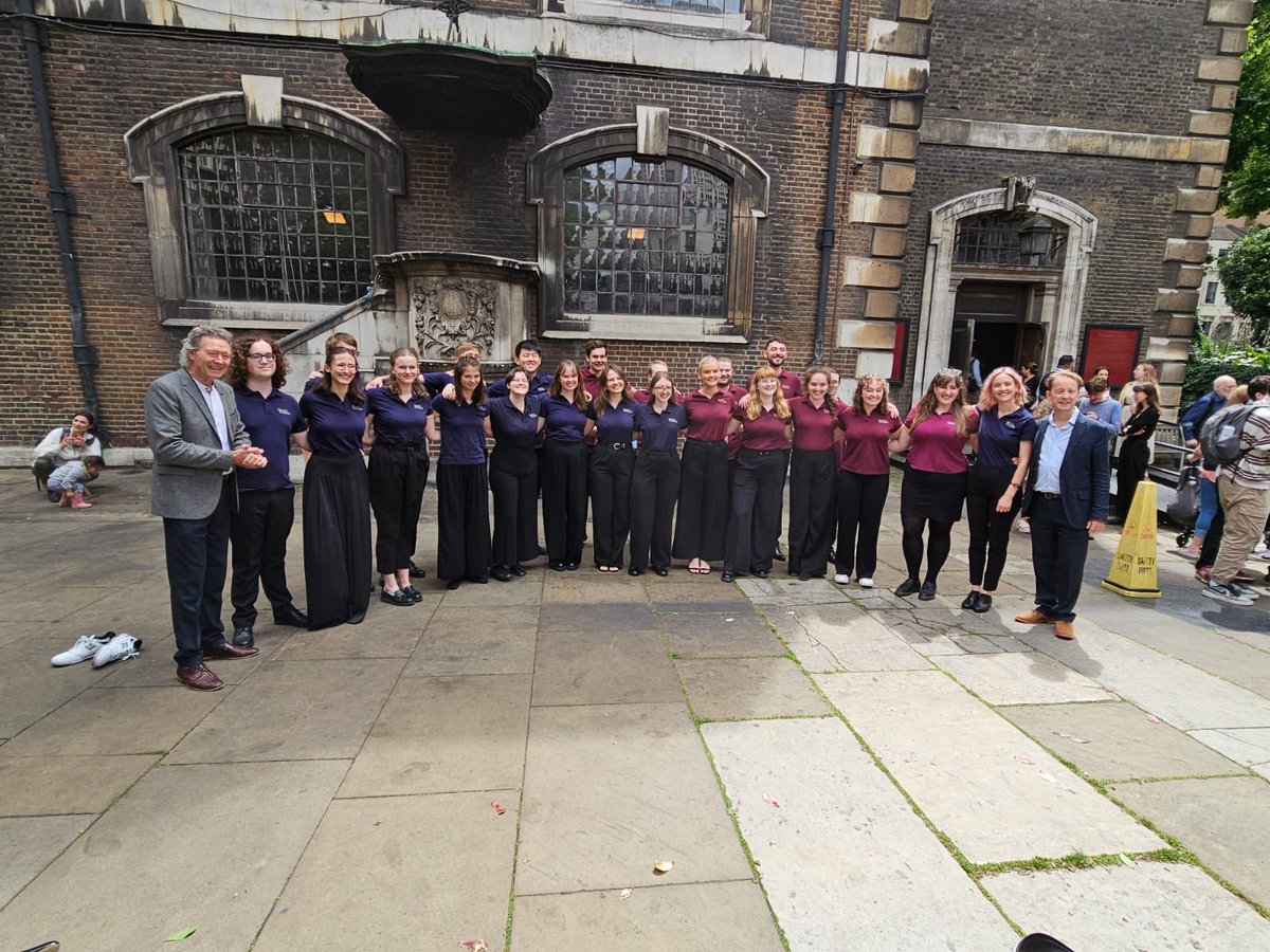 Genesis_Fndn's tweet photo. After a fantastic year of workshops, rehearsals &amp; performances, @GenesisSixteen cohort 12 has come to a close 👏🎶

Our singers took part in 3 performances at the end of their final course @stalbansholborn (airing on @BBCRadio3 next Wednesday), @StJPiccadilly &amp; @KingsPlace. https://t.co/a5RnXK1g1C