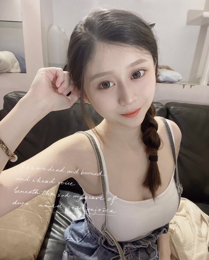 baibai040404's tweet photo. 用最大的努力積極向上 
不負眾望 更不負所愛 https://t.co/NfgMVgKS6K