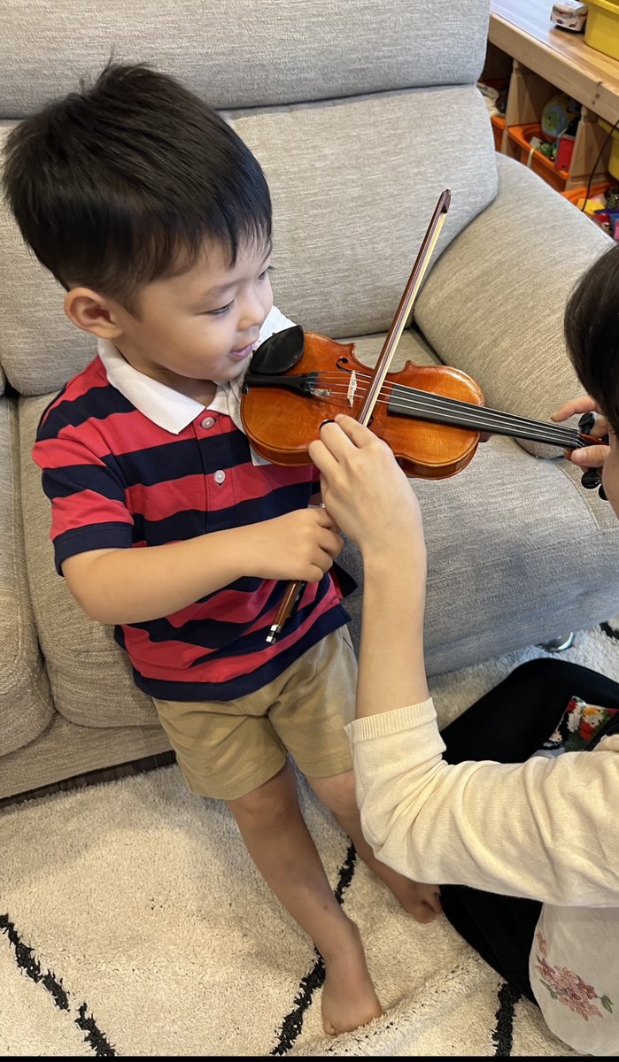 初回レッスン3分もたず…
コントラバスがやりたいらしい😅