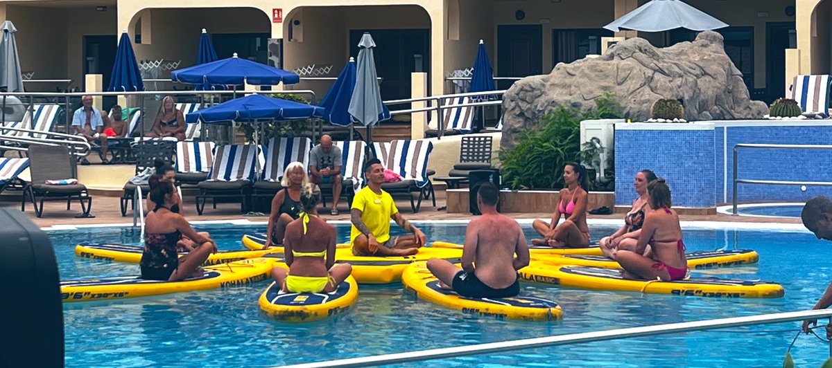 Laura______G's tweet photo. Start the day with some #SUPYoga and relaxation #RoyalSunsetBeachClub #LocalMoments π§π»ββοΈ π§πΎββοΈ We are loving our new activities! @EmmaJayneWoodie @Minerva_VT @ClaudiaGMorell @RuthMcgowan_ @Jesusluis1975 @Marga_MartinH @SunBean_Adeje https://t.co/18rOCCB9tW