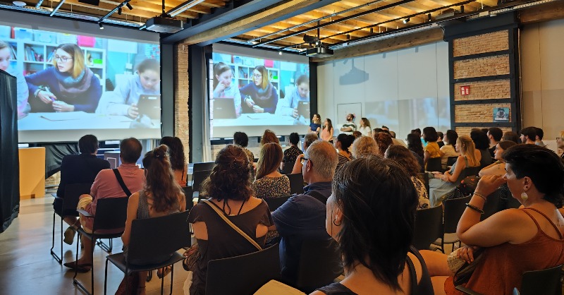 equitatorg's tweet photo. La cloenda del projecte de #SuportEducatiu va reunir docents, direccions de centres i administracions públiques posant en valor la feina feta i conscienciant de la importància de la continuïtat dels programes @lecxit, #MathTutoring i #PENTABILITIES.
Llegeix la notícia 📰
