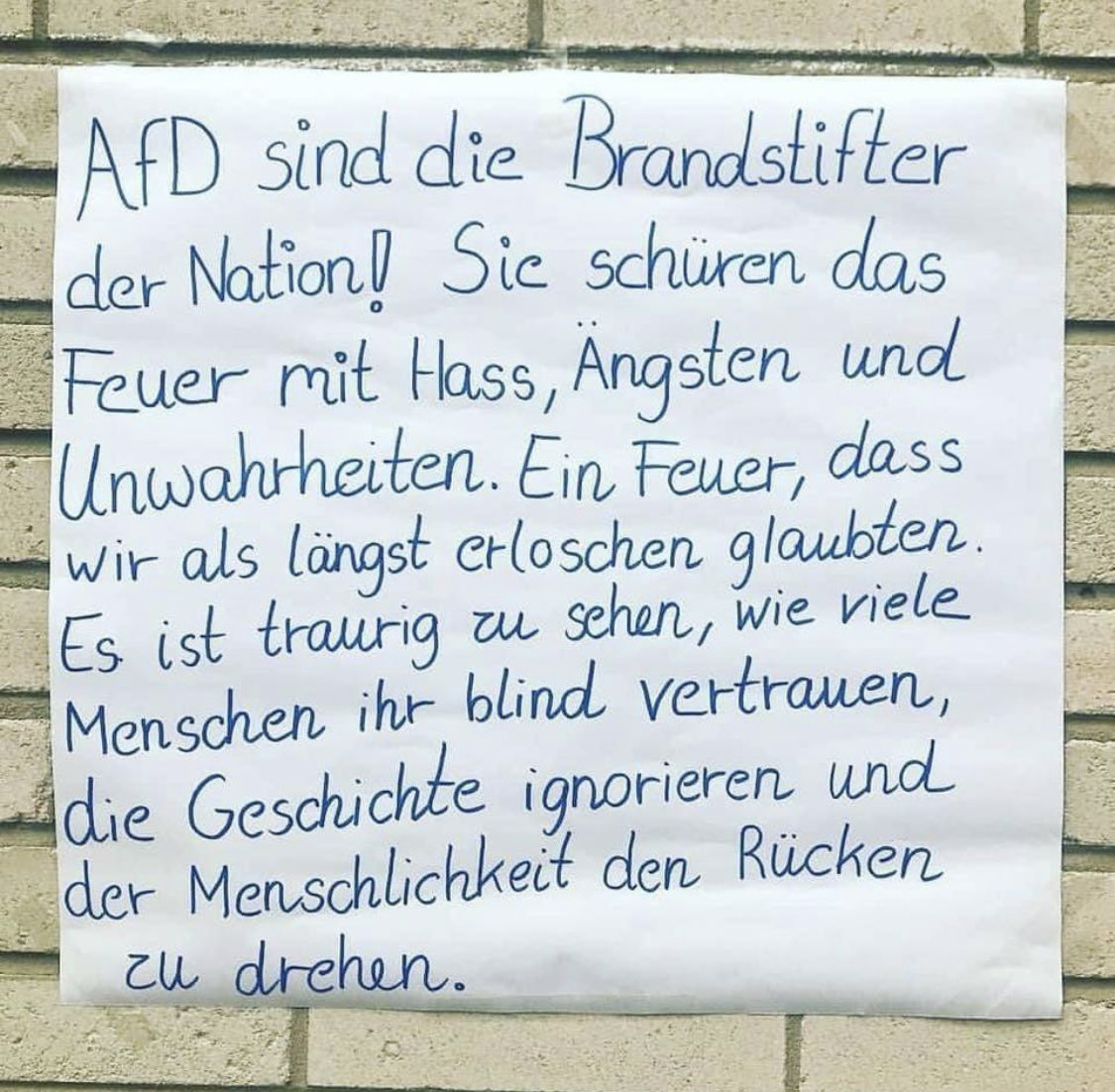 Besser kann man die Politik und Ziele der AfD nicht beschreiben:
#BrandstifterAfD