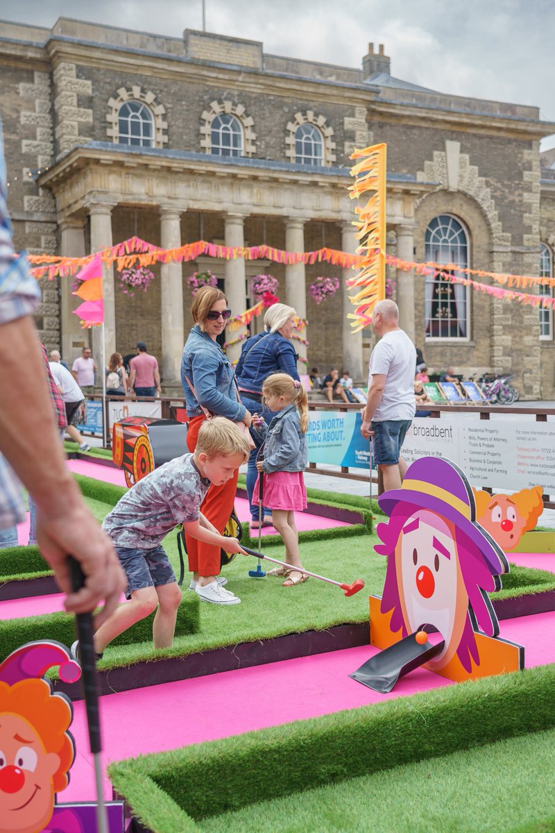 SalisburyCC's tweet image. Fayre on the Square is BACK in the Guildhall Square providing lots of fun throughout the summer holidays!
With mini golf, the City Garden Bar, food vendors, games tables and more, it is the perfect summer hangout. Open daily until 3 September.
Info 👉 bit.ly/3Y30zMh