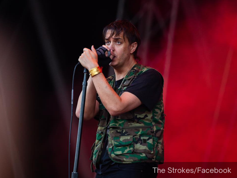 NewsBFM's tweet photo. 1. The Strokes will add a second show in Singapore to accommodate its Malaysian fans, says band frontman Julian Casablancas.

This follows the cancellation of the Good Vibes Festival.

He says Malaysians travelling to Singapore will also be given mega discounts on merchandise. https://t.co/wviILpMv4v