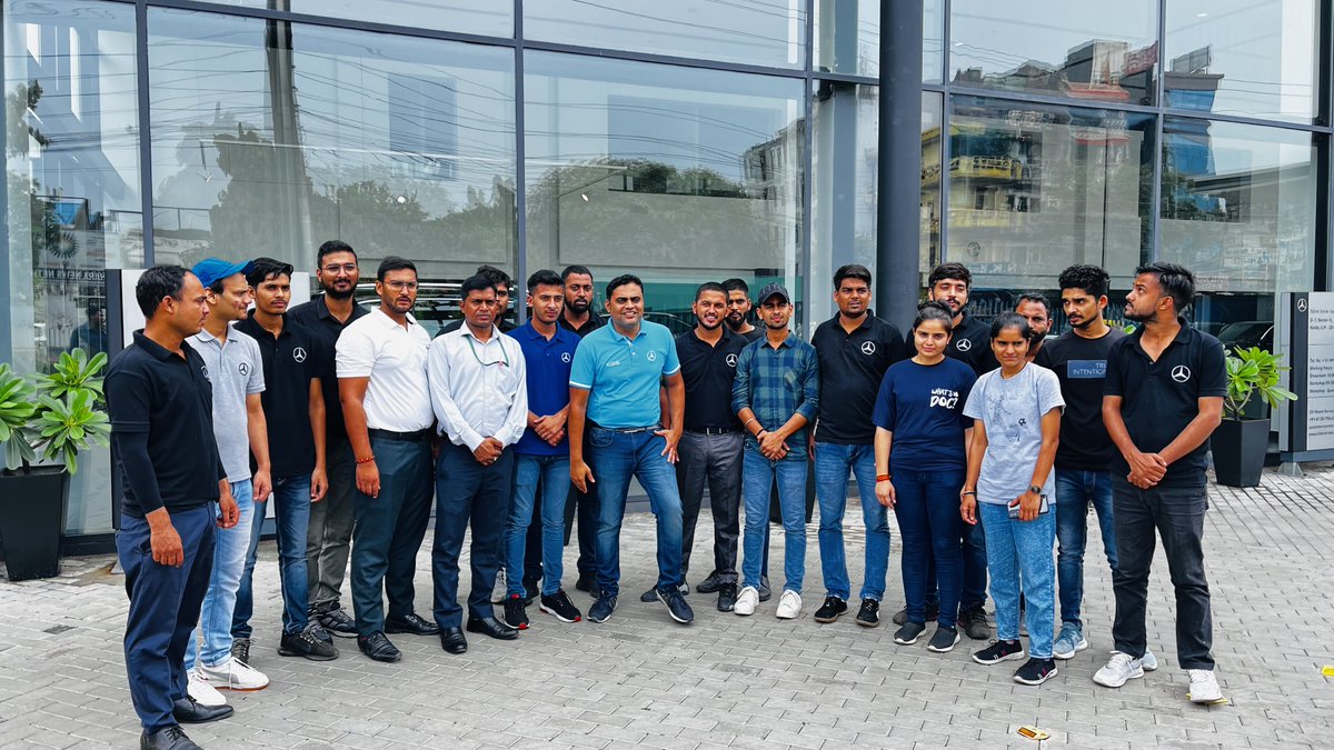 Kiet_edu's tweet photo. #Centre_for_Automotive_Mechatronics successfully concluded #5th_ADAM_Batch with 100% placement. A 3-day #EV_training was conducted by Mr. Shivaji Bhosale, Aftersales Manager, #Mercedes_Benz_India.
#kiet_group_of_institutions #KIETGZB #kietengineeringcollege #KIET #AKTU #AICTE https://t.co/zxSMYuUvg8