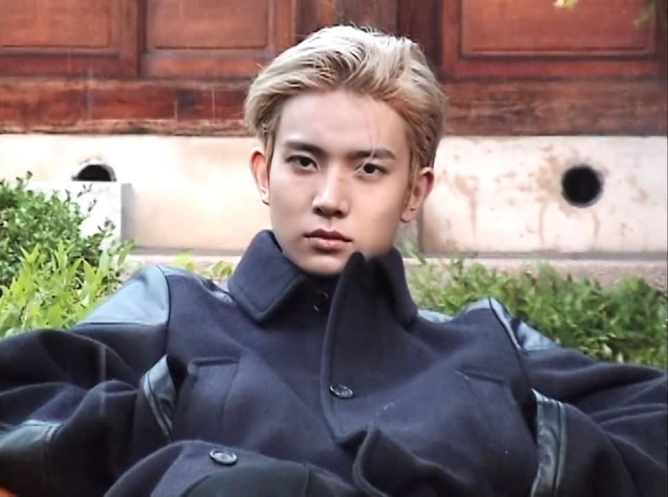 heeseung is so fine it’s crazy