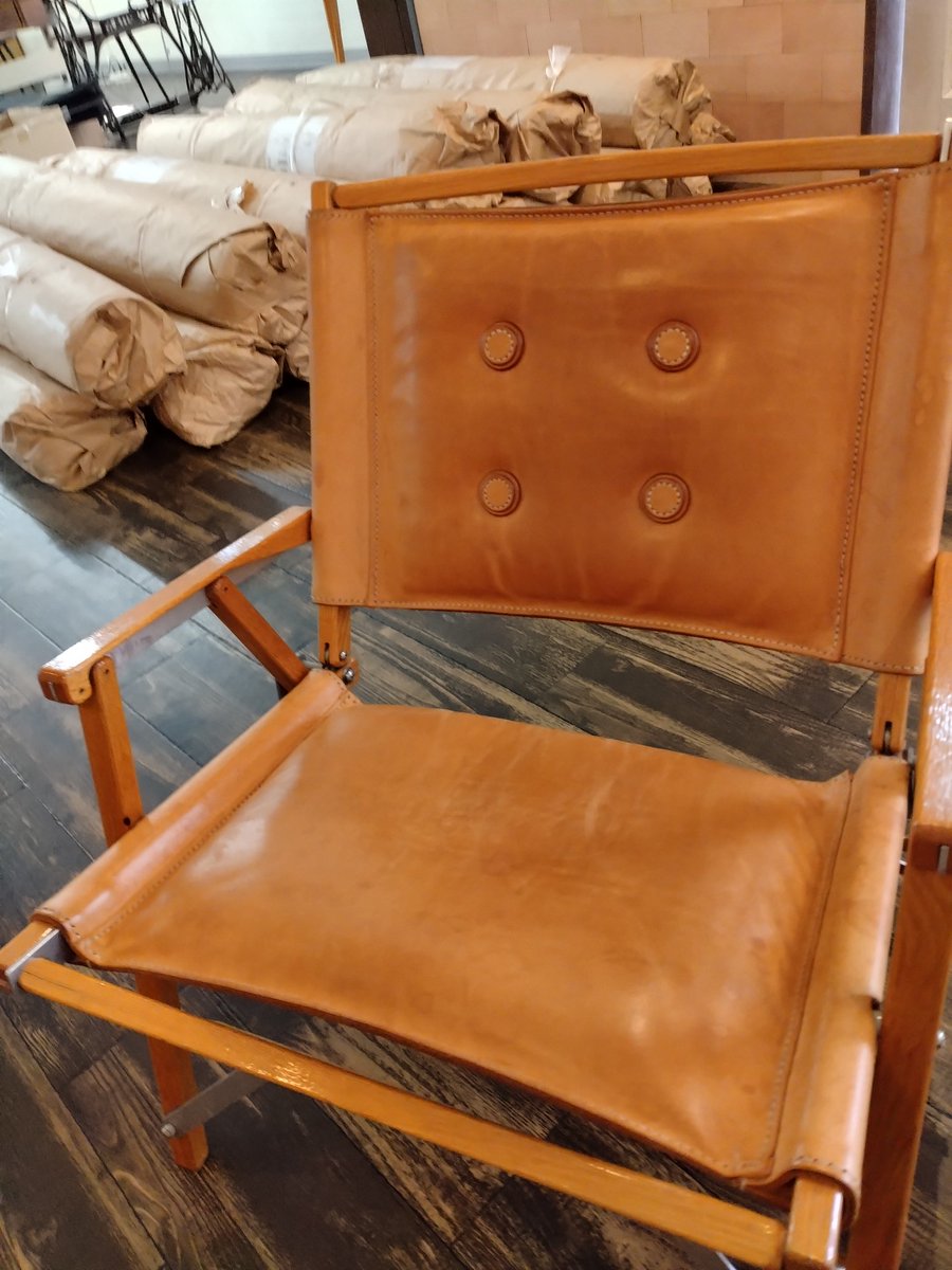 dXAdvFTH80Vmvd6's tweet image. 【レイドバックライフ聖地巡礼】
one4さんへ行ってきました！
そして遂にpinoさんにも会えてゆっくりお話も出来た😂✨
椅子欲しいな〜
#one4
#pinoworks
#レイドバックライフ