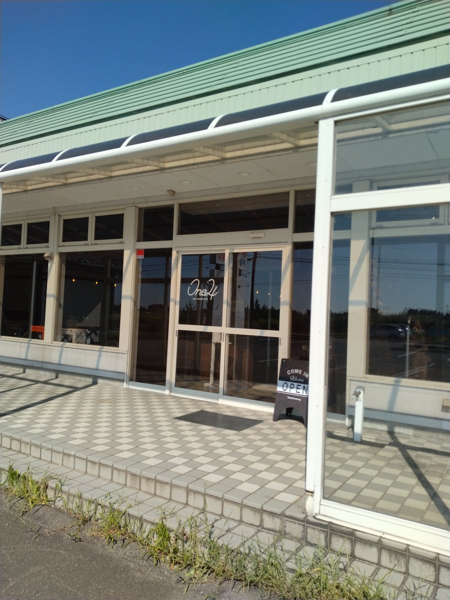 dXAdvFTH80Vmvd6's tweet image. 【レイドバックライフ聖地巡礼】
one4さんへ行ってきました！
そして遂にpinoさんにも会えてゆっくりお話も出来た😂✨
椅子欲しいな〜
#one4
#pinoworks
#レイドバックライフ