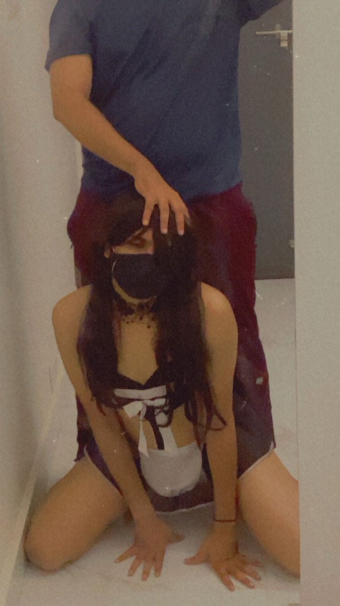 tthehotmess's tweet photo. Daddy’s pet 😈
#crossdresser #sissy #sossyboy #femboy #crossdressing #lust #hotlove @168views @SissyHoleForMen @SissyMeet @Sissy_Trainers @SissyInspo https://t.co/WDR8POQ64N
