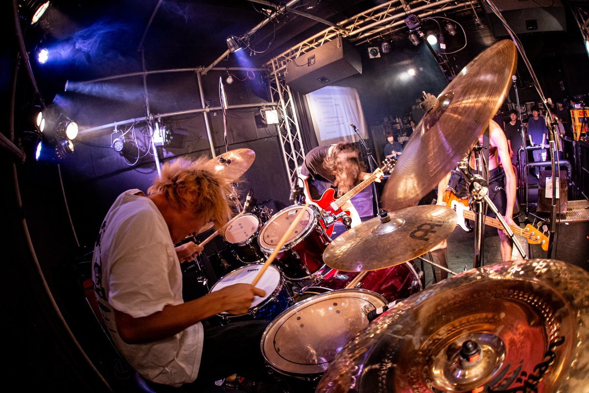 SLACK_sz's tweet photo. 7月25日　豊橋club knot   
BOUNCE vol.301

eriha
モズレア
SLACK
ODD-FOOL
ケンタ君のむねにく

今月ラスト5本目！ありがとうございました！やっぱ豊橋大好き❤️ https://t.co/dr3vbm22AN