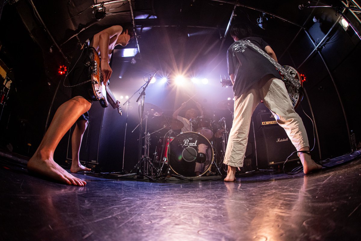 SLACK_sz's tweet photo. 7月25日　豊橋club knot   
BOUNCE vol.301

eriha
モズレア
SLACK
ODD-FOOL
ケンタ君のむねにく

今月ラスト5本目！ありがとうございました！やっぱ豊橋大好き❤️ https://t.co/dr3vbm22AN