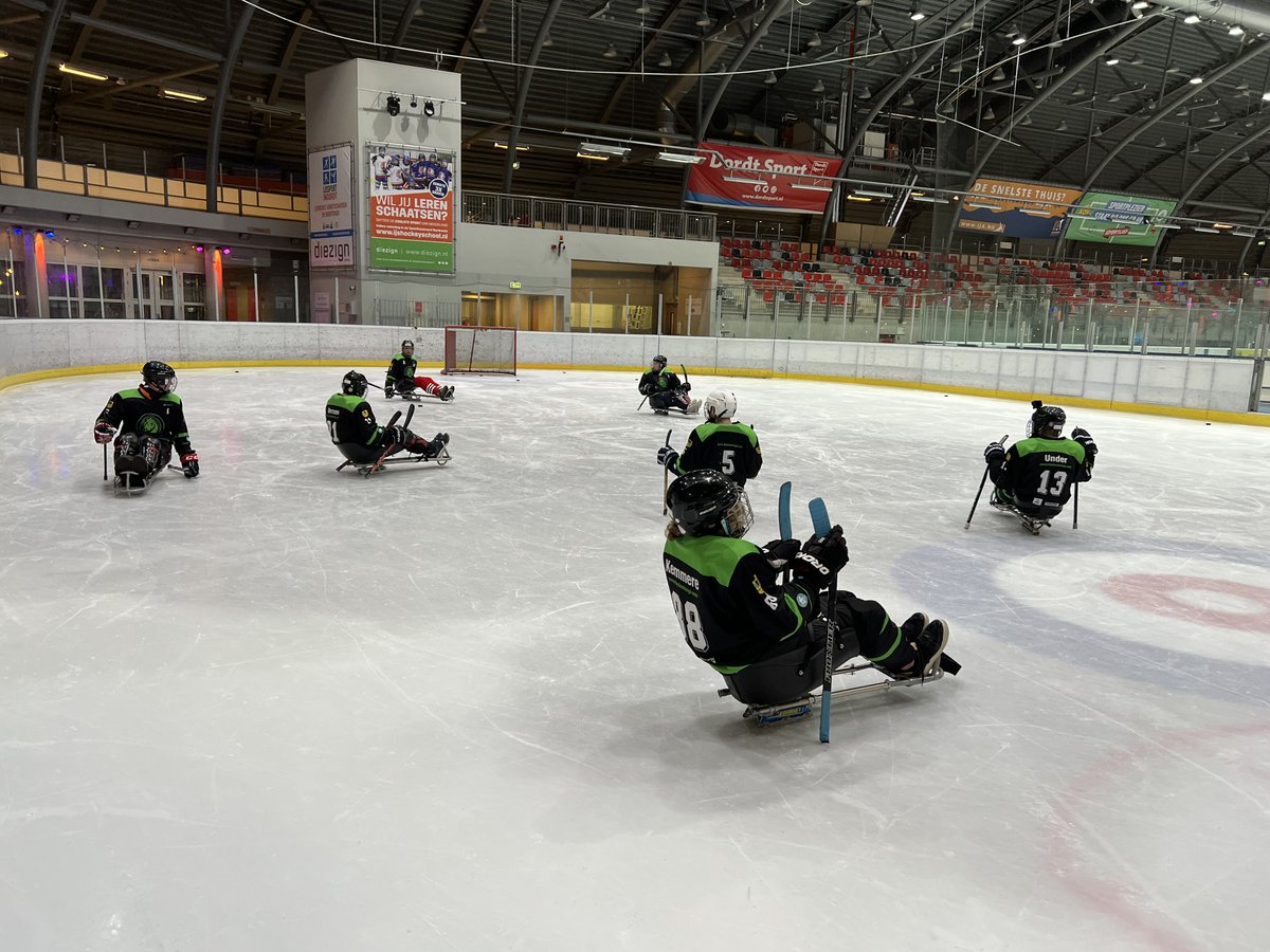 DordtSport tweet media