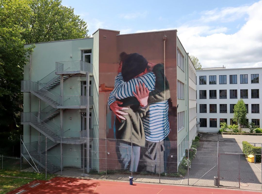 #Streetart by #HelenBur @ #Rosenheim, Germany, for #TransitArt organized by #StädtischeGalerieRosenheim
More pics at: barbarapicci.com/2023/07/27/str…
#streetartRosenheim #streetartGermany #Germanystreetart #arteurbana #urbanart #murals #muralism #contemporaryart #artecontemporanea