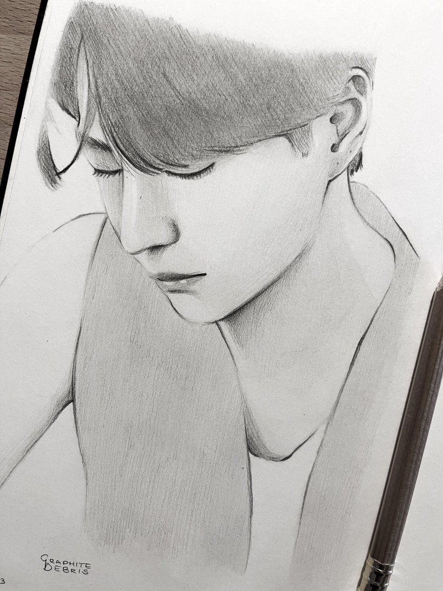 graphitedebris's tweet photo. Wang Yibo
.
.
.
.
.
#sketch #pencildrawing  #sketchbookartist #sketchbookdrawing #sketchbook #pencilportrait #100headschallenge #portraitart #pencilart #sketchdaily #wangyibo #wangyibo王一博🏍️🏂 #wangyibo王一博 #wángyībó #王一博 #王一博uniq https://t.co/wSo1WyF3gP