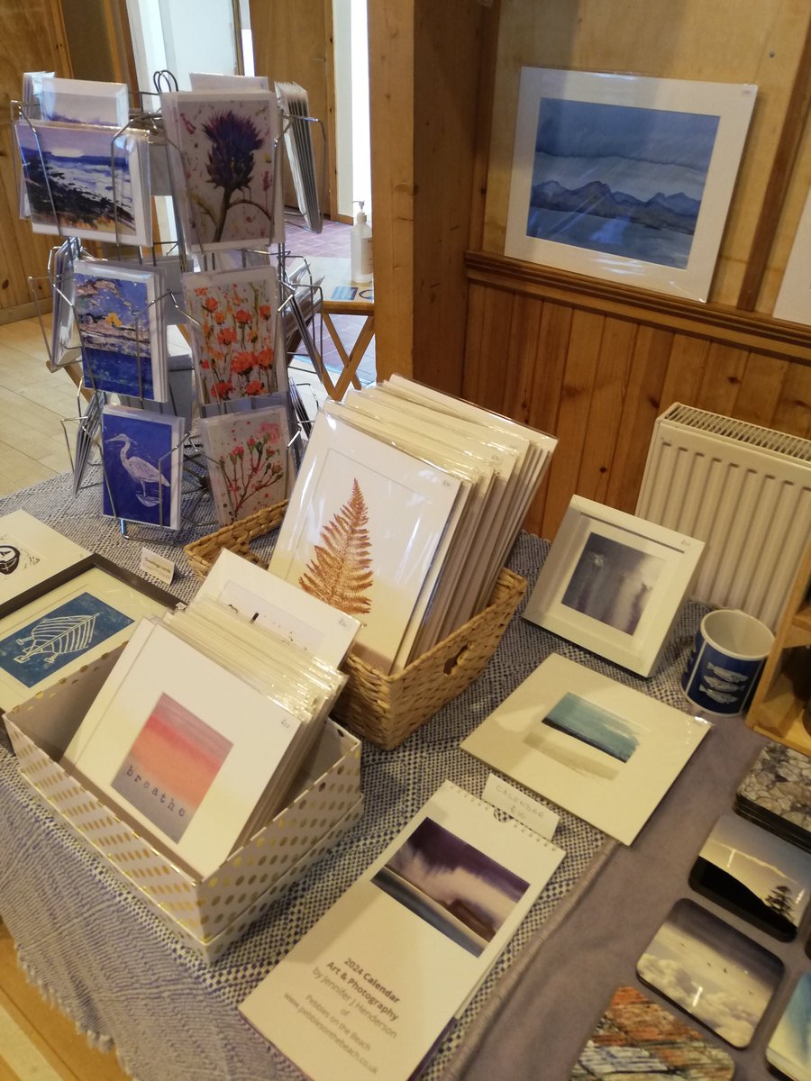 PebblesJennifer's tweet photo. All set up at Torridon Thursday Craft Market. In the community centre hall. Here till 3pm. #nc500 #torridon #localmarket #scottishart #scottishartist #scotland #gifts #stationery #mugs https://t.co/47Z18zIj0W