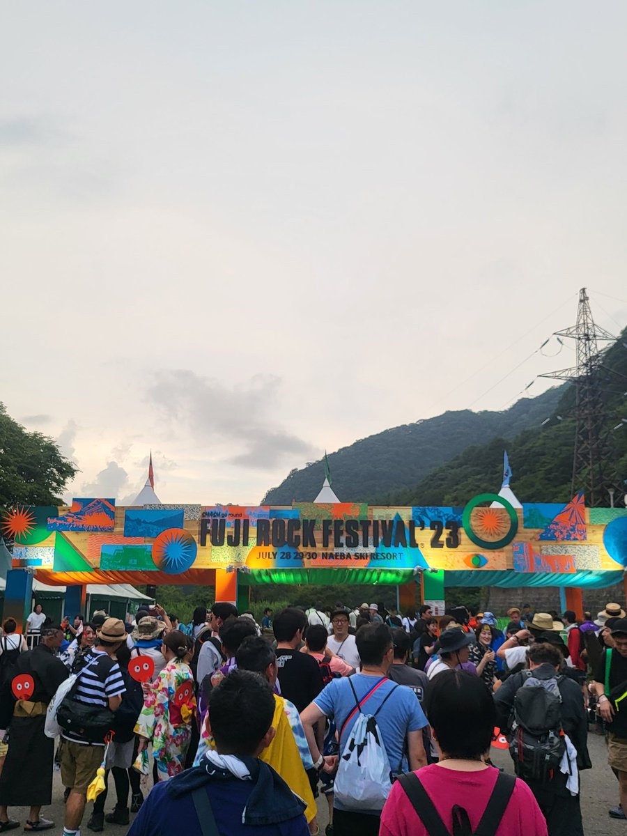 shimosanteba's tweet photo. いよいよ前夜祭
俺の��休み開始～🎵
#フジロック
#前夜祭 https://t.co/bqSislT3Sd