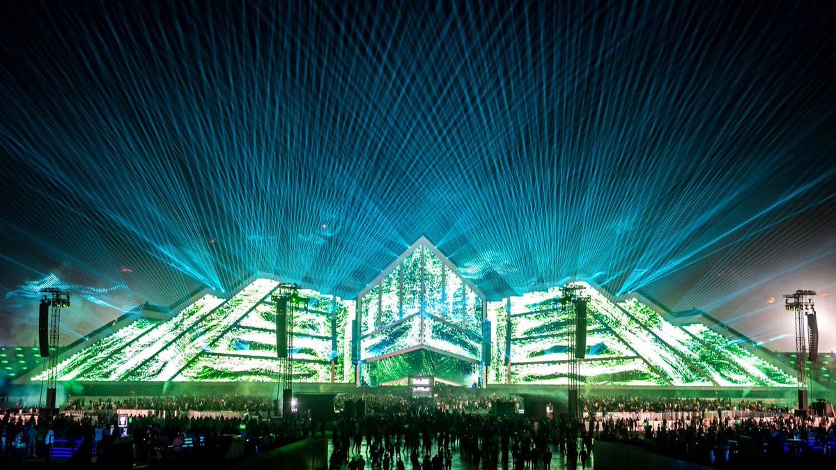 notchvfx's tweet image. “Using Notch to turn around amended renders the week of the festival was hugely valuable and gave us extra time." says @thisiscomix CEO &amp;amp; Video Producer Harry Bird about their work with @MDLBEAST  for Soundstorm Music Festival.

go.notch.one/soundstorm-mus…

#madewithnotch