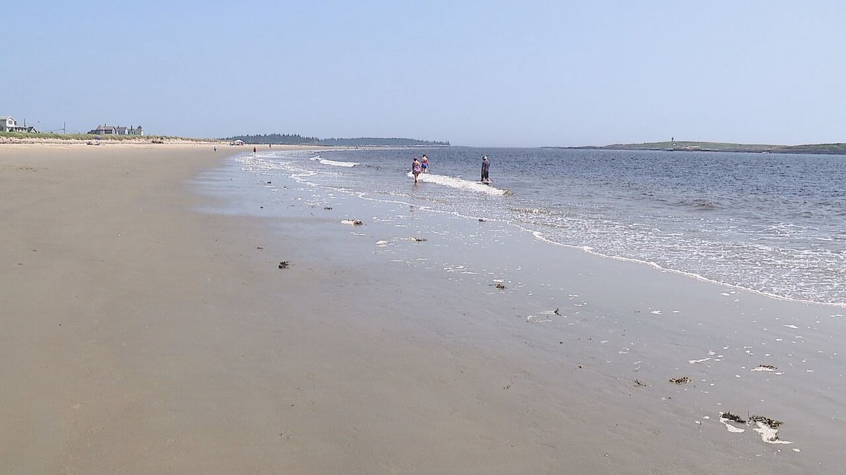 WGME's tweet photo. A New Jersey couple, who own a cottage on Popham Beach in Phippsburg, wants to keep people off what they claim is their portion of the beach unless they’re paid a large sum of money.

DETAILS: https://t.co/iH3dsVOVtb https://t.co/5HLHoQ8ief
