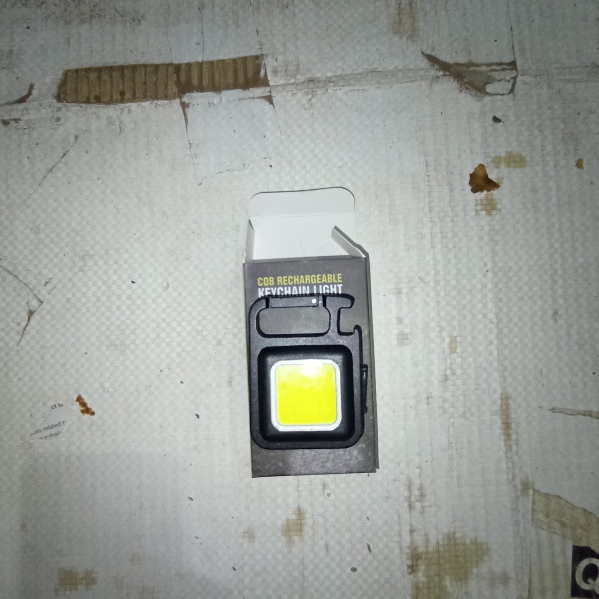 DeoDap_com's tweet image. 4035 RECHARGEABLE KEYCHAIN MINI FLASHLIGHT WITH 4 LIGHT MODES,ULTRALIGHT PORTABLE POCKET LIGHT 
SKU 4035_metal_keychain_flashlight

Rs. 89.00

call on this number : 9624666631

visit our website :
deodap.com/collections/al…

#DropShipping
#DeoDap
#MiniFlashlight
#Rechargeable