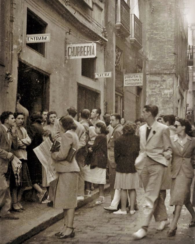 Churrería 'La Mañueta'. 
(Año 1955 aprox.) 
📸 Marín-Kutxateka
#LaViejaIruña #Pamplona #IruñaZaharra #LaMañueta