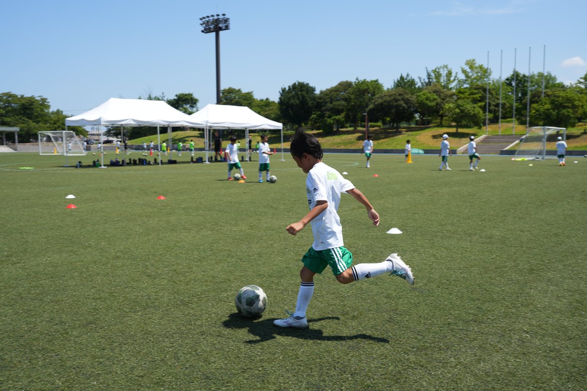 CelticFCJPN's tweet photo. 本日は石川キャンプの最終日！👏

素晴らしい充実した3日間となりました！😆
才能ある子どもたちと一緒にトレーニングをして、セルティックのコーチ陣も彼らの学びの姿勢や吸収力に驚きました 💚

次の目的地は...神戸です！🐮
#CelticFC #CelticSoccerAcademy https://t.co/0ei1CvDhJE