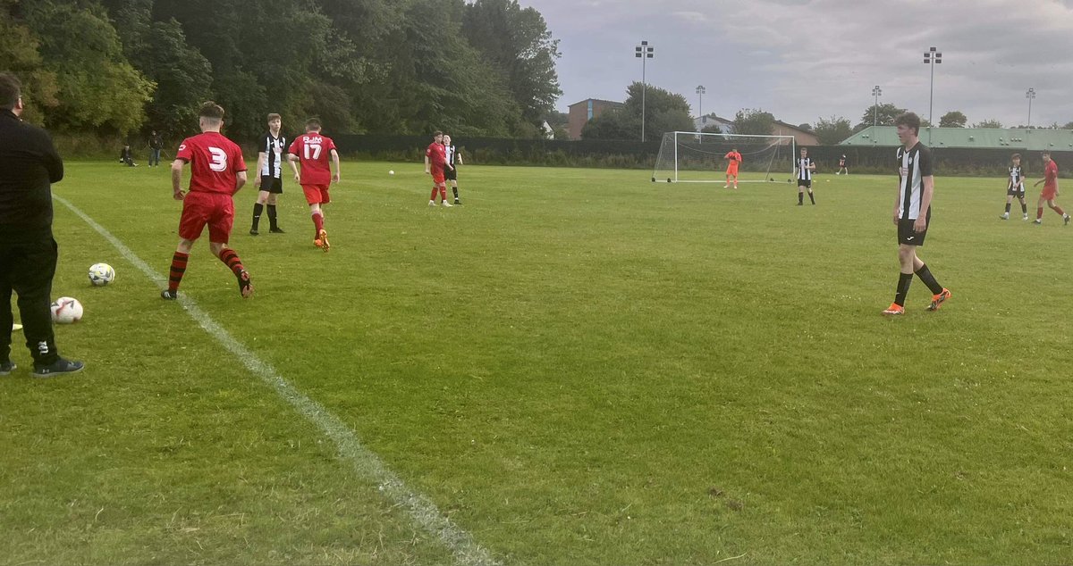 2006Swifts's tweet photo. Pre-season continued last night with a tough friendly vs Dunipace. Although going 2 goals down early boys fought back for an excellent 5-4 win, 👍⚽️ https://t.co/1h96BmmDW2