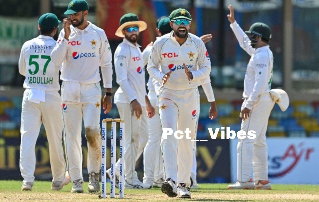 Meharumer004's tweet photo. I Love This Team 😭💖
#MeharUmer004 #BabarAzam𓃵 #PakvSl https://t.co/SIwp1LN3Ol