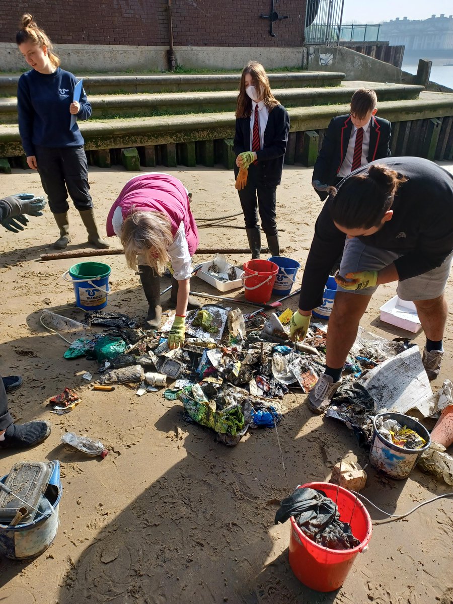 Join us as a citizen scientist in our River Litter Detectives event to help us collect and categorise litter. This will help us monitor and improve the Thames. Make a positive impact with us! 
🗓️Saturday 5th August, Poplar Rowing Club

Register here: ow.ly/A0Mi50PlCFZ