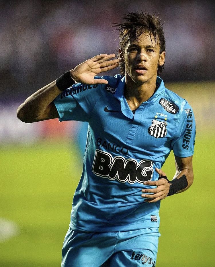 NaikyOh6's tweet photo. 🔴 Neymar en 2012 :

⚔️ 47 matchs ;
⚽️ 74 buts ;
🅰️ 42 passes décisives.
➡️ 116 G/A en 47 matchs 😳😳

Tout ça à seulement 20 ans. Neymar jeune était SURNATUREL. 👑 https://t.co/CL52Z7dNJc