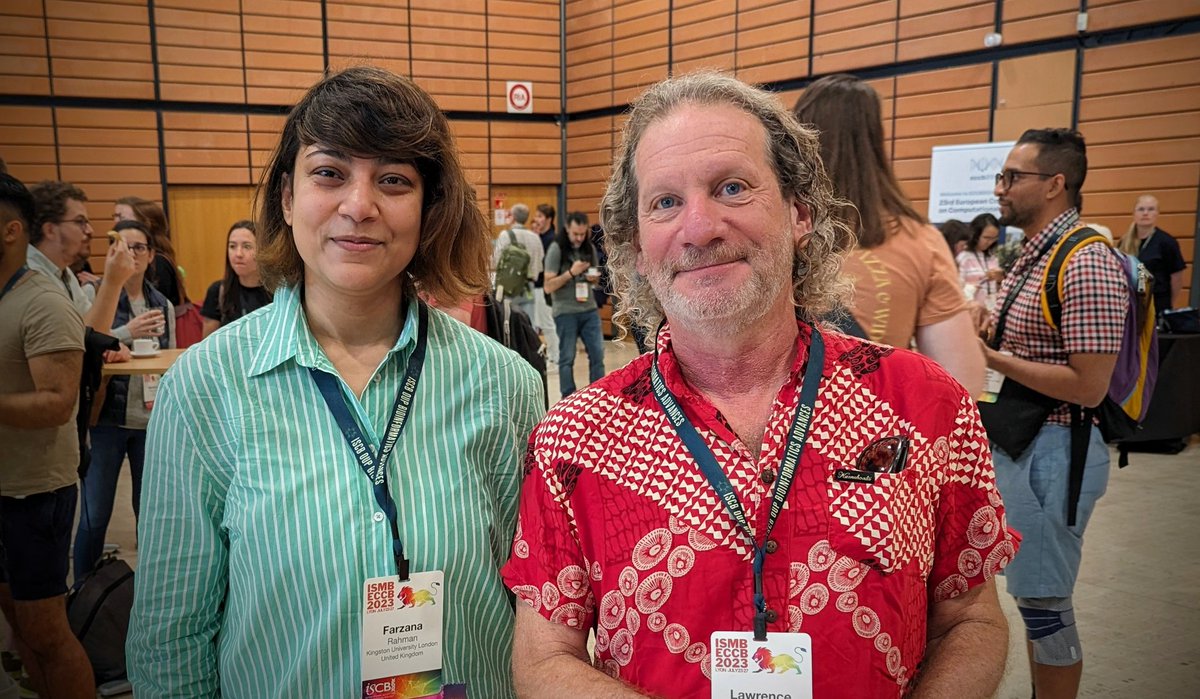 Great to meet @ProfLHunter @iscb founder, it's not everyday you meet the founder of the largest computational biology organisation @iscb @iscbsc @ISCBWikiTeam #ISMBECCB2023 #ismb #eccb @RSGArgentina @IscbLascs @ISCB_RSG_UK