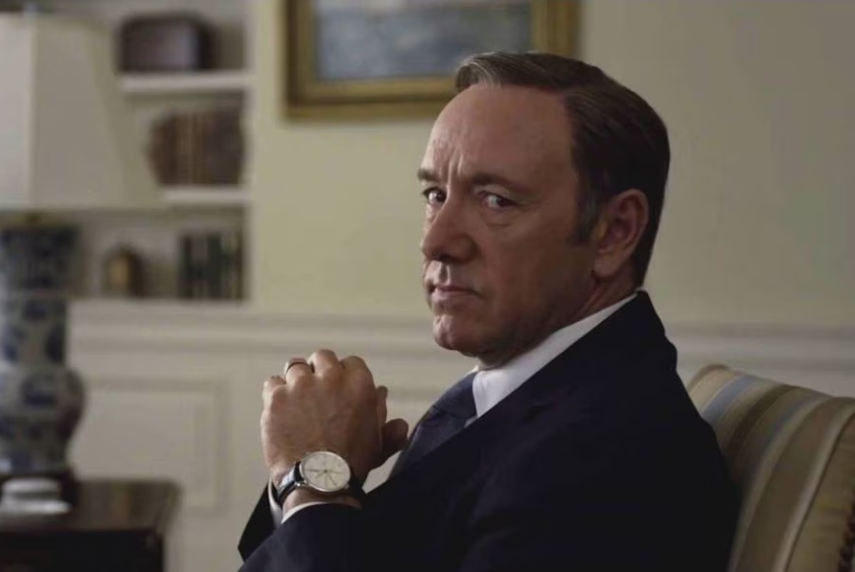 ¿La habilidad mas rentable?

Storytelling.

Pero a los poderosos no les interesa que sepas usarla...

Por algo no la enseñan en el colegio.

Aquí tienes 4 técnicas sencillas de Storytelling para mejorar cualquier texto: