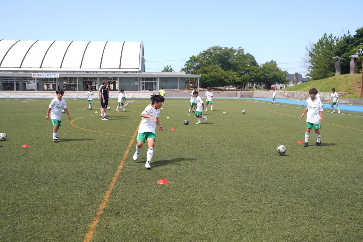 CelticSocAcad's tweet photo. 🍀🇯🇵 Our last day today in Ishikawa, what a fantastic 3 day camp we have had 🙌🏻

The players have been a joy to work with, displaying an excellent attitude throughout the camp and impressing all the coaches with their ability! Next up…Kobe! 💚

#CelticFC #CelticSoccerAcademy https://t.co/nChq2PEqsd