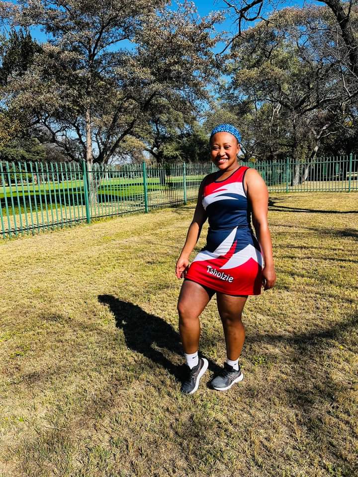 DaRealViola's tweet photo. @DaRealViola Everyday presents us the opportunity to learn new things.
Tennis is my next stop 😊😍 https://t.co/j63HaGV1l2