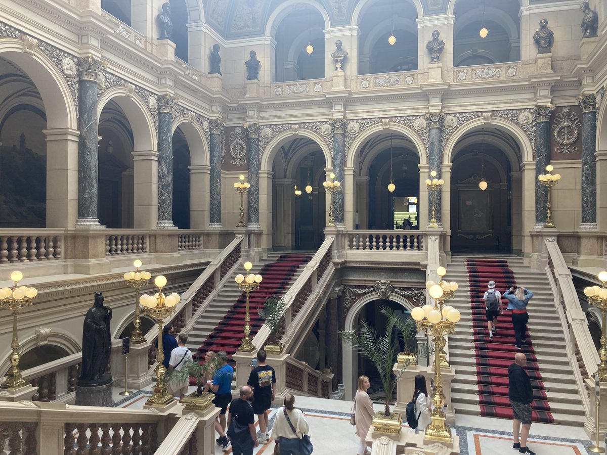 euro_tour's tweet image. プラハ(🇨🇿チェコ)。
国立博物館。