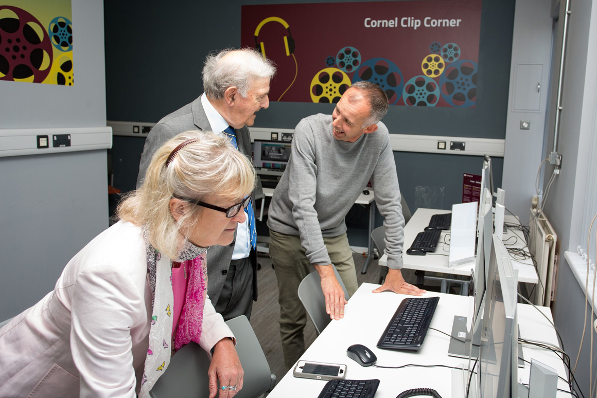 WelshCountry's tweet image. 100 Years of Welsh Programmes Available at Carmarthen Clip Corner
welshcountry.co.uk/100-years-of-w…
#carmarthenlibrary #bbccymruwales #s4c #itvwales #welshtv #thenationallibraryofwales #nationallibraryofwales