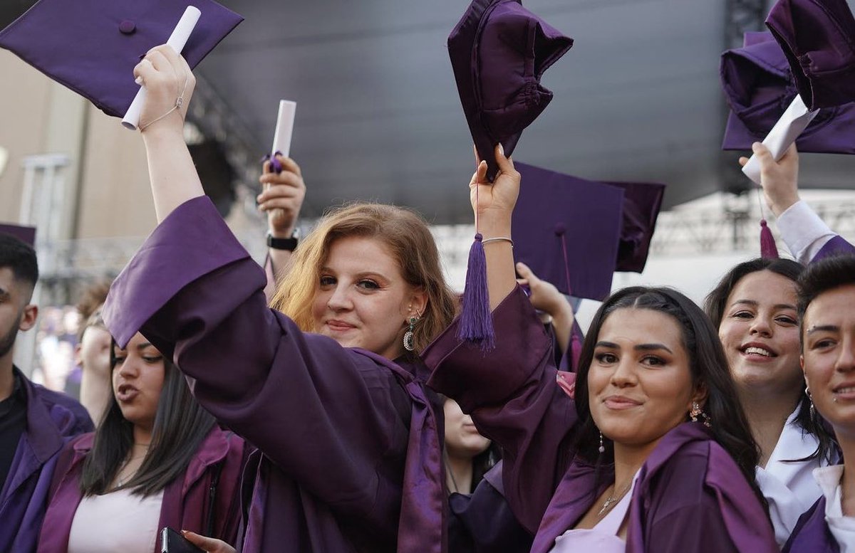 maummder's tweet photo. 2022-2023 Akademik Yılı Ön Lisans ve Lisans mezunu arkadaşlarımızı uğurladık. Mezun olan arkadaşlarımızı tebrik eder, iş hayatında başarılar dileriz. 👏🏻

#MauMezuniyet
#MAUMMDER
#MauKonseyi
#MaltepeÜniversitesi https://t.co/In5AjKk6nw