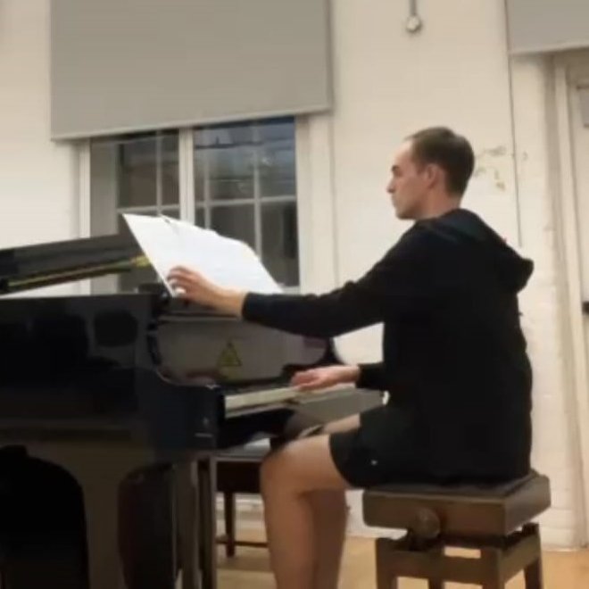 Musical students will find much to get involved with at Reading. Read more about Niklas' experiences here: bit.ly/475CpVq
#TestimonialTuesday #StudyAbroad #GoPlacesWithReading