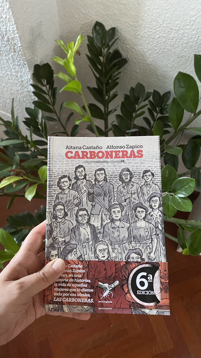 saramolinaleon's tweet photo. Aquí los libritos que me llevé, dos de ellos de la editorial @pezdeplata https://t.co/89uojTrnXJ