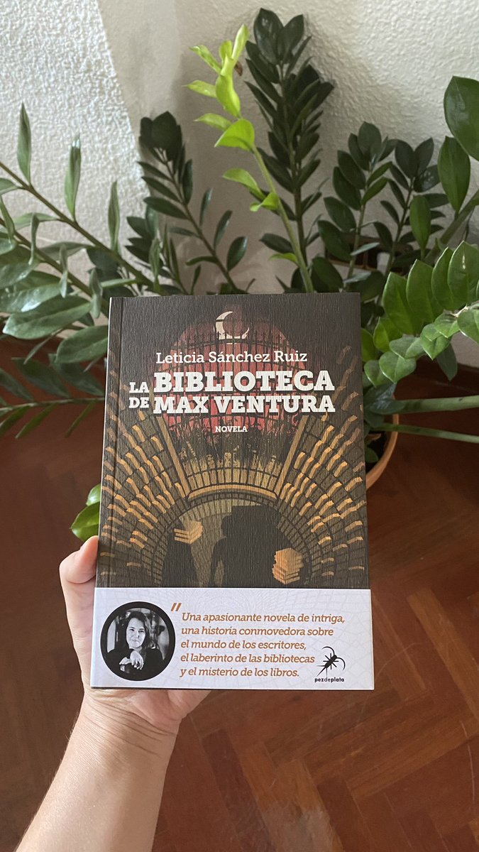 saramolinaleon's tweet photo. Aquí los libritos que me llevé, dos de ellos de la editorial @pezdeplata https://t.co/89uojTrnXJ