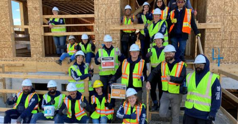 saintgobain's tweet photo. [#News]
🤝@SaintGobainNA, @CertainTeed and #Kaycan renew their partnership with @HabitatCanada. 
🏗️ A collaboration to keep on building affordable housing in communities across Canada. 🇨🇦
✒️ @ConstructCanMag